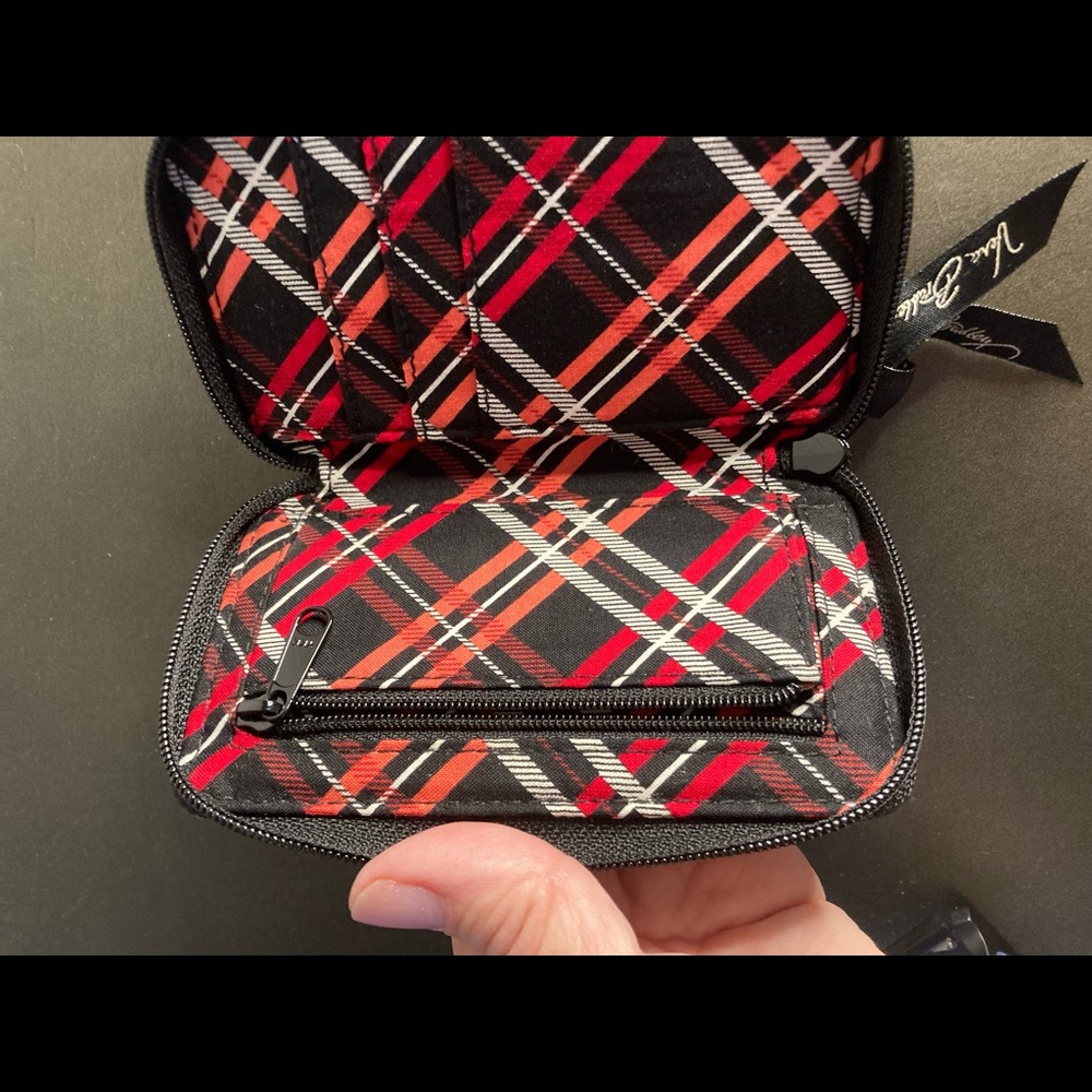 Vera Bradley Wristlet Wallet (2). - Picture 8 of 16